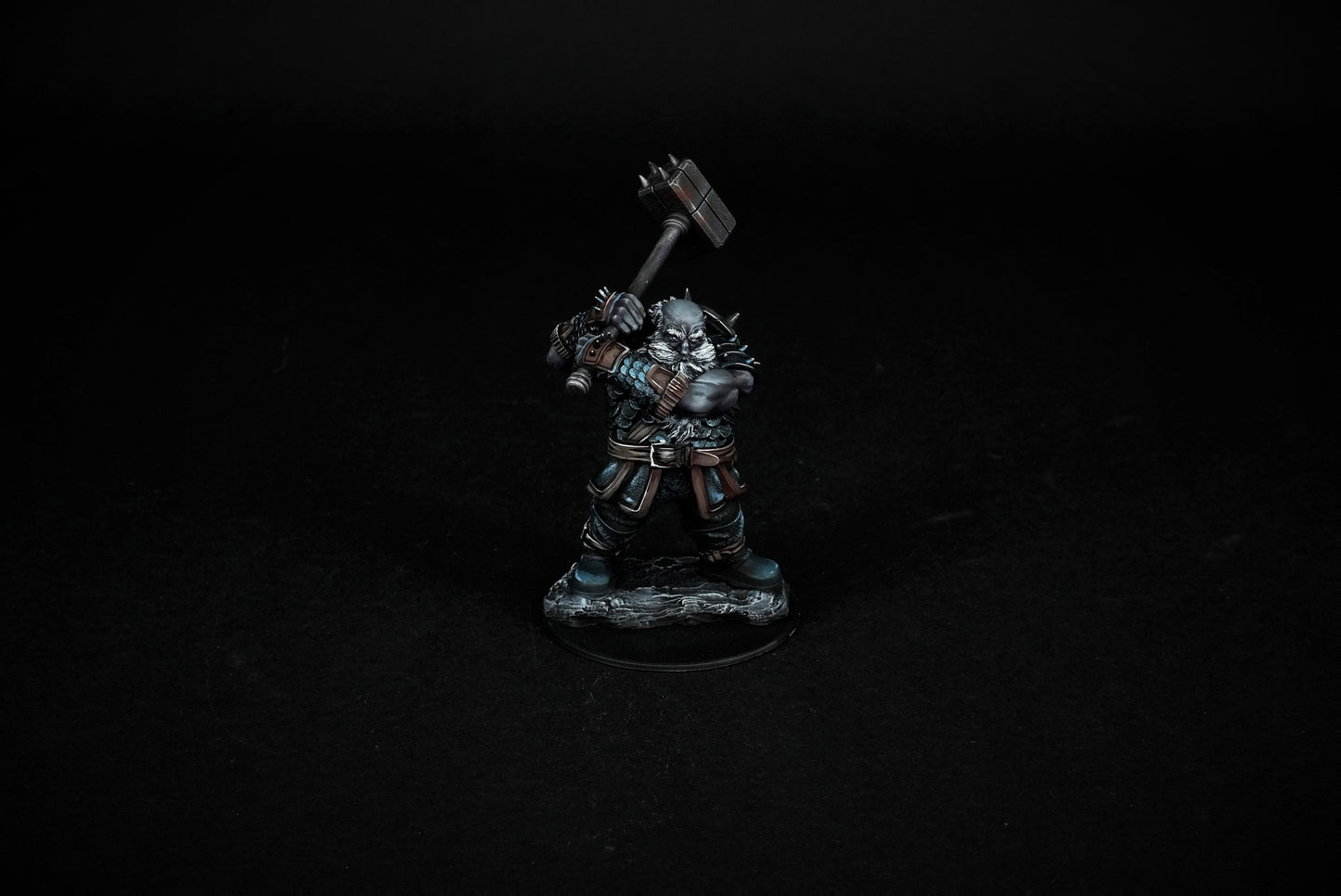 Dungeons & Dragons: Nolzur's Marvelous Unpainted Miniatures - Paint Kit - Enlarged Duergar